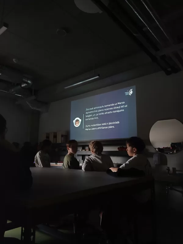 Kosmosa izziņas centra nodarbība "Misija uz Marsa: Tīrs ūdens dzīvībai".